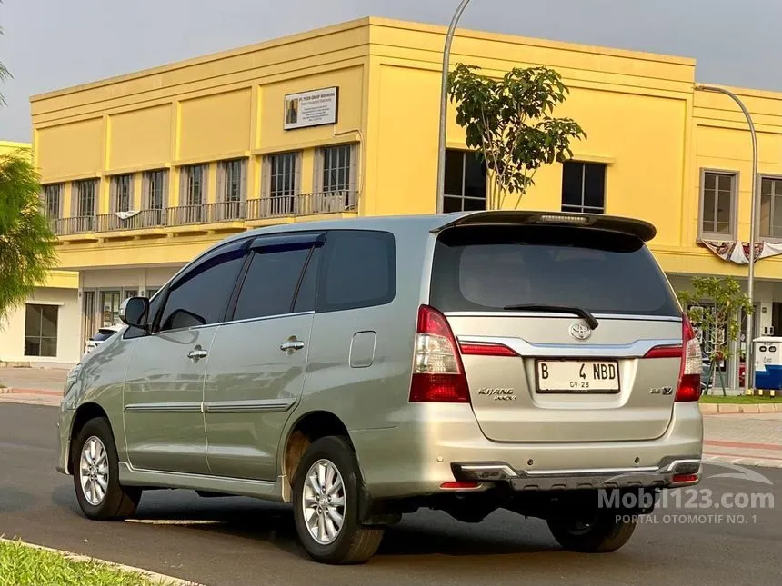 2013 Toyota Kijang Innova V MPV