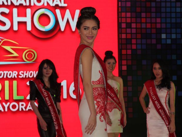 Mengenal Estherlita, Miss Motor Show 2016