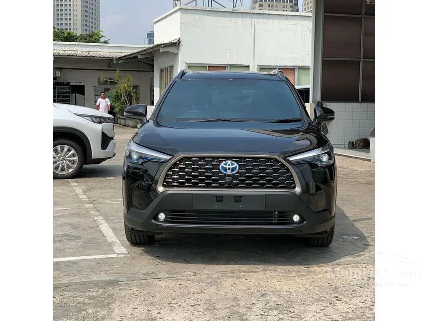 Jual Mobil Toyota Camry 2024 V 2.5 di DKI Jakarta Automatic Sedan Hitam Rp 794.800.000