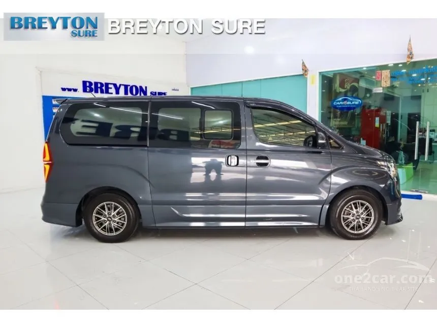 2022 Hyundai H-1 Elite NS Van
