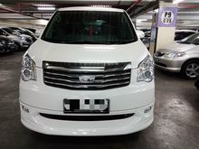 2013 Toyota NAV1 2.0 V MPV
