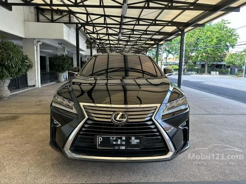 Jual Mobil Lexus RX300 2019 Luxury 2.0 di Jawa Timur Automatic SUV Hitam Rp 870.000.000