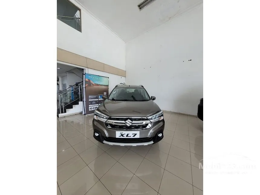 Jual Mobil Suzuki XL7 2024 ZETA 1.5 di Jawa Barat Automatic Wagon Silver Rp 242.400.000