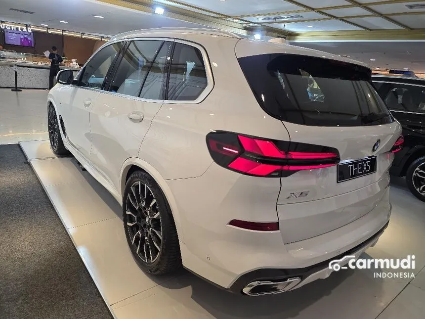 2025 BMW X5 xDrive40i M Sport SUV