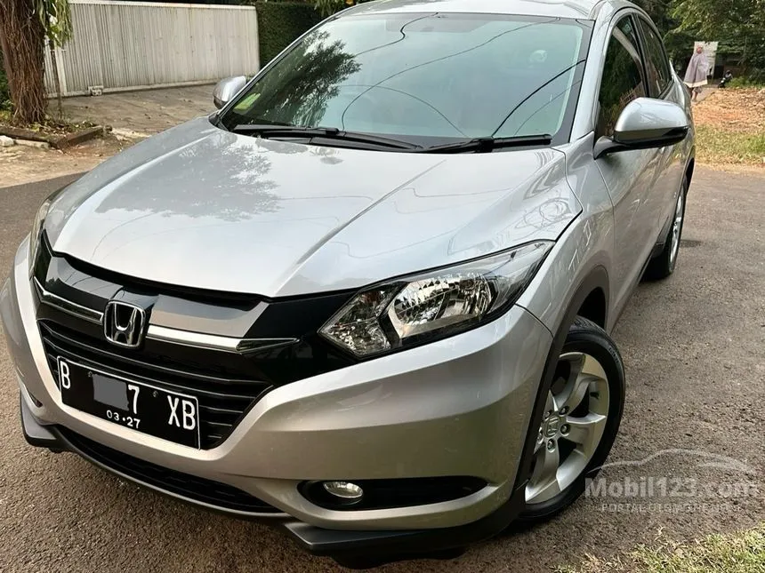 Jual Mobil Honda HR