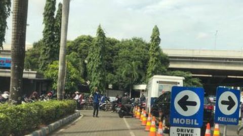 Perpanjang STNK Hanya 2 Menit di Samsat Drive-Thru, Ini Syaratnya