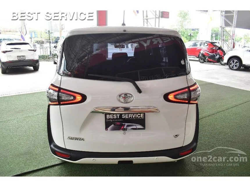 2021 Toyota Sienta V Wagon