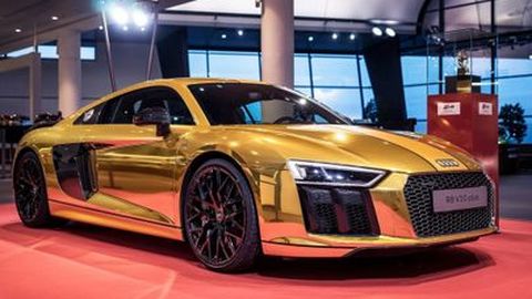 ออดี้ อวดโฉม อาร์8 วี10 พลัส สีทองอร่าม ฉลองรางวัล สปอร์ตคาร์ ยอดเยี่ยม