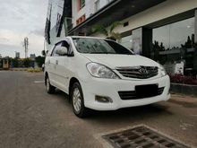 Toyota Kijang Innova 2.0 V AT Putih 2010 Good Car