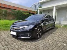 JUAL CEPAT TERMURAH! KONDISI MOBIL PERAWATAN SERVICE RECORD! Honda Civic 1.5 ES Sedan AT 2018 SIAP PAKAI. PAJAK PANJANG. BEBAS TABRAK BESAR DAN BANJIR
