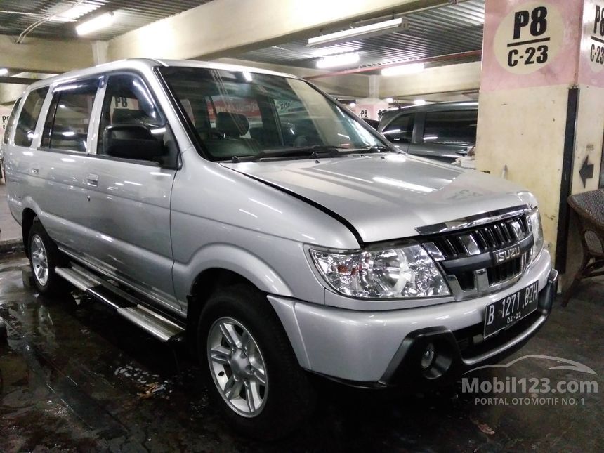 Jual Mobil  Isuzu Panther  2012 LV  2 5 di DKI Jakarta Manual 