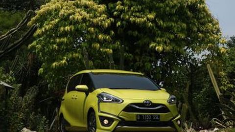 Toyota Sienta, Mobil Keluarga dengan Banyak Fitur