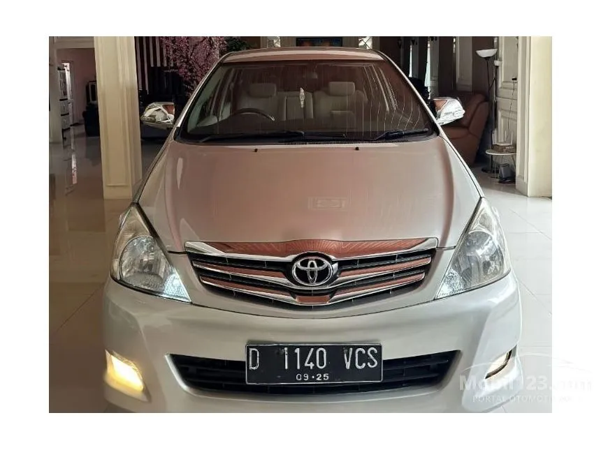Jual Mobil Toyota Kijang Innova 2009 V 2.0 di Jawa Barat Automatic MPV Silver Rp 135.000.000