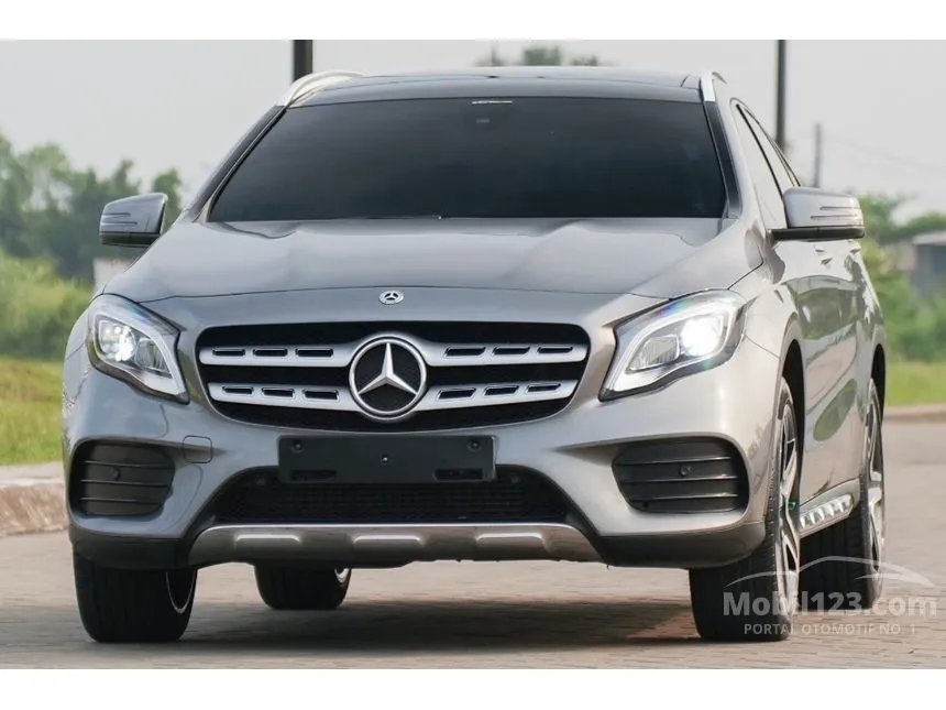 2019 Mercedes-Benz GLA200 AMG Line SUV