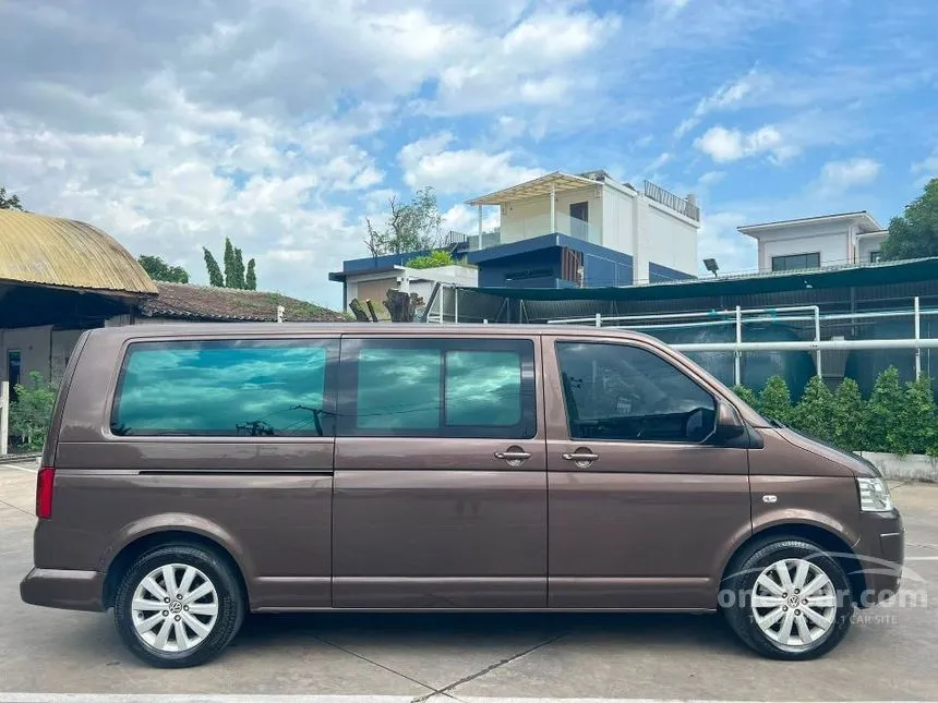 2011 Volkswagen CARAVELLE TDi Van