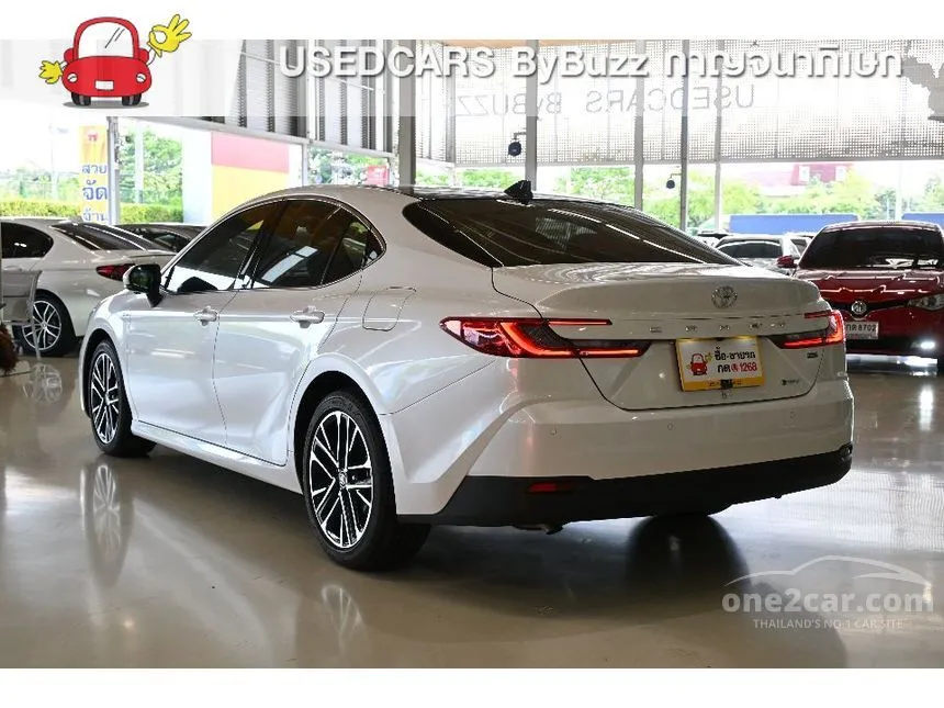 2025 Toyota CAMRY HEV Premium Luxury Sedan
