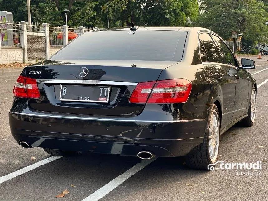 2011 Mercedes-Benz E300 Avantgarde AMG Sedan