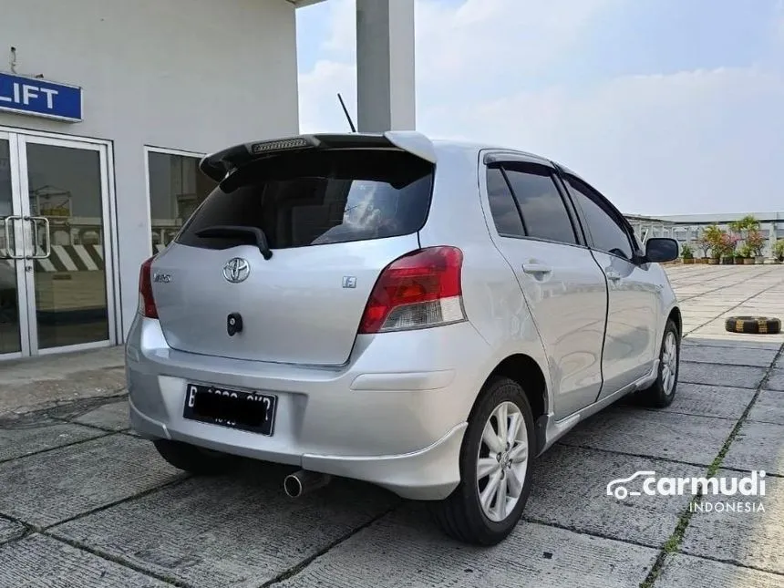 2010 Toyota Yaris E Hatchback