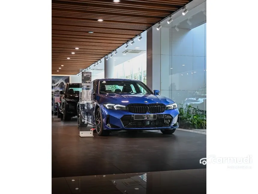 Jual Mobil BMW 320i 2024 M Sport 2.0 di DKI Jakarta Automatic Sedan Biru Rp 1.100.000.000