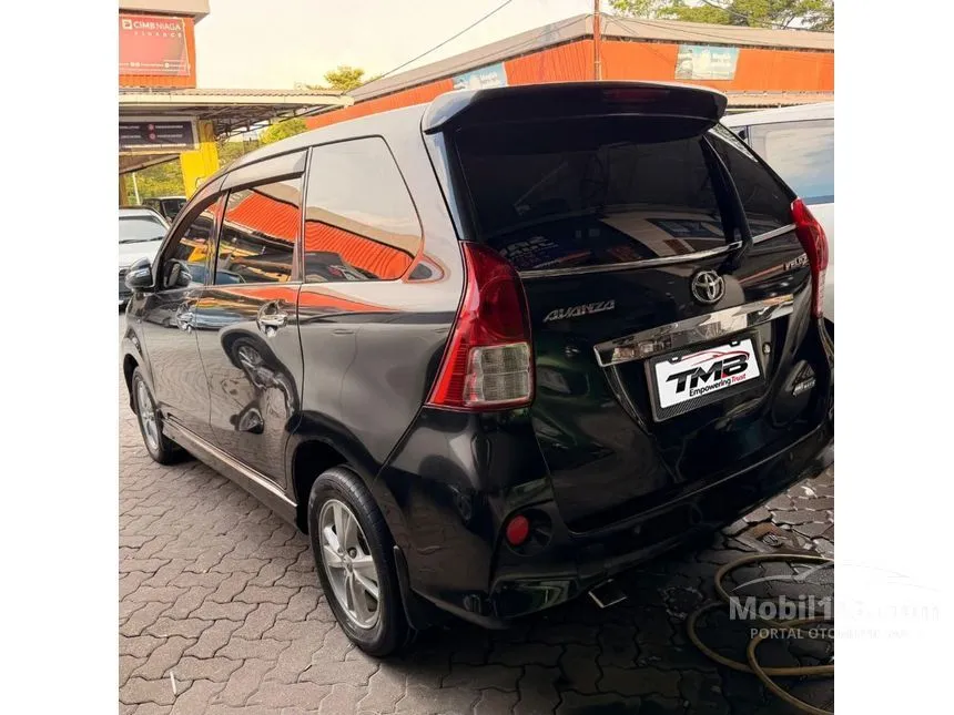 2012 Toyota Avanza Veloz MPV
