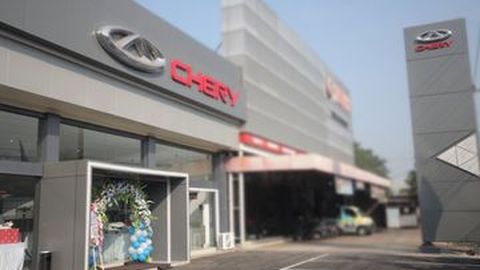 Merek Mobil China Chery Masuk ke Solo