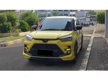 2025 Toyota Raize 1.0 GR Sport (1 Tone) SUV kuning km 10 ribuan pajak panjang