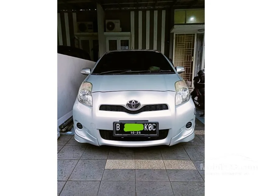 Jual Mobil Toyota Yaris 2012 E 1.5 di Jawa Barat Manual Silver Rp 100.000.000