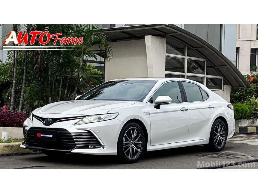 Jual Mobil Toyota Camry 2021 Hybrid 2.5 di DKI Jakarta Automatic Sedan Putih Rp 665.000.000