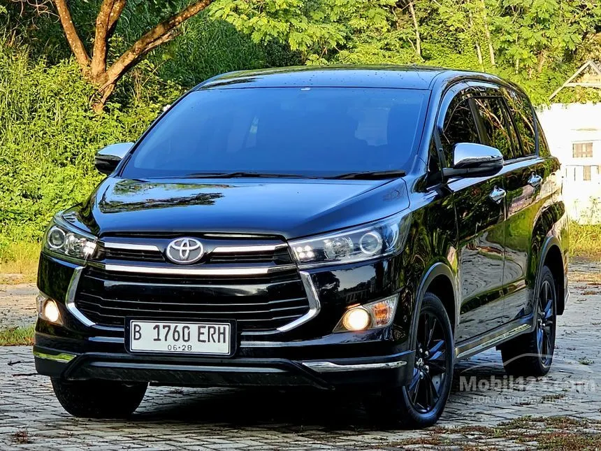 Jual Mobil Toyota Innova Venturer 2018 2.4 di Jawa Tengah Automatic Wagon Hitam Rp 379.000.000