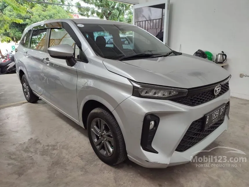 Jual Mobil Daihatsu Xenia 2022 R 1.3 di Jawa Barat Automatic MPV Silver Rp 198.000.000