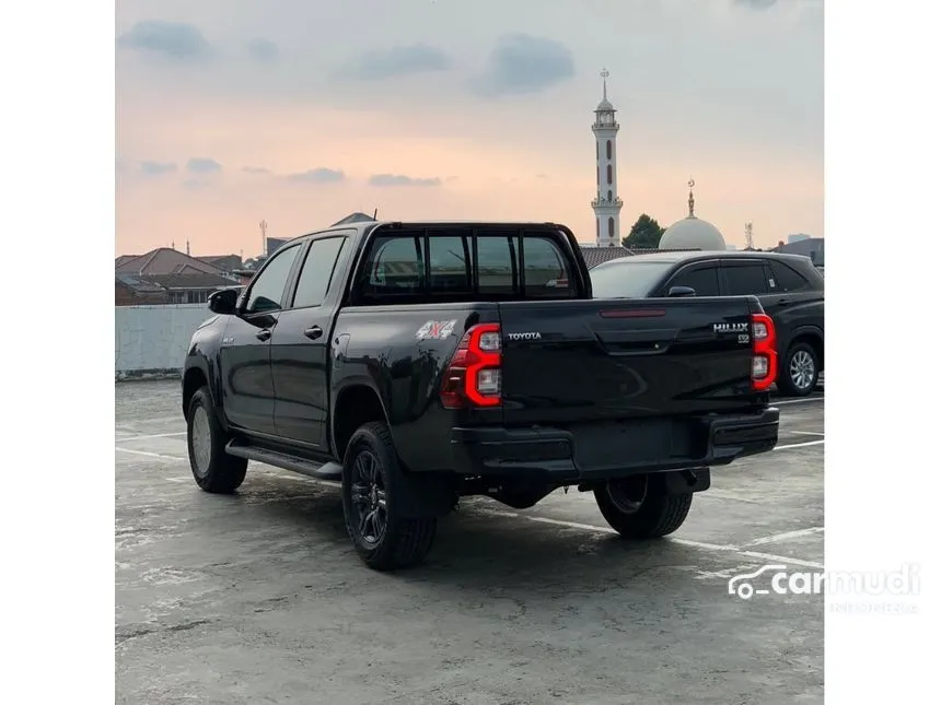 2025 Toyota Hilux V Pickup