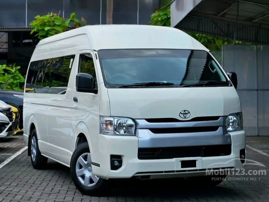 Jual Mobil Toyota Hiace 2024 Commuter 3.0 di Jawa Barat Manual Van Wagon Putih Rp 563.000.000