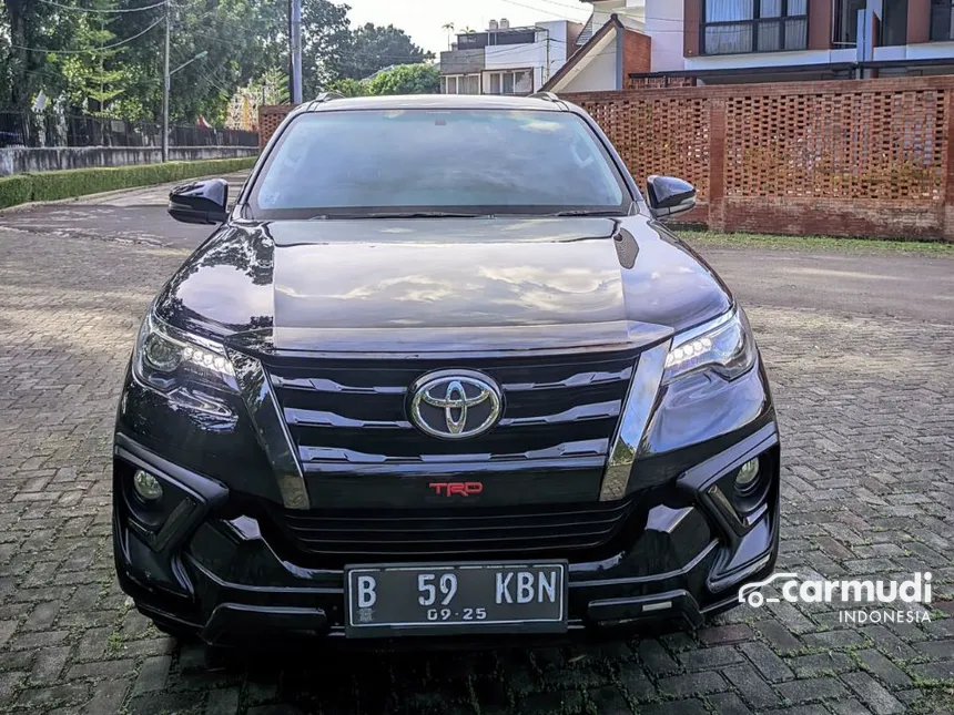 Jual Mobil Toyota Fortuner 2020 VRZ TRD 4X2 2.4 di DKI Jakarta Automatic SUV Hitam Rp 405.000.000