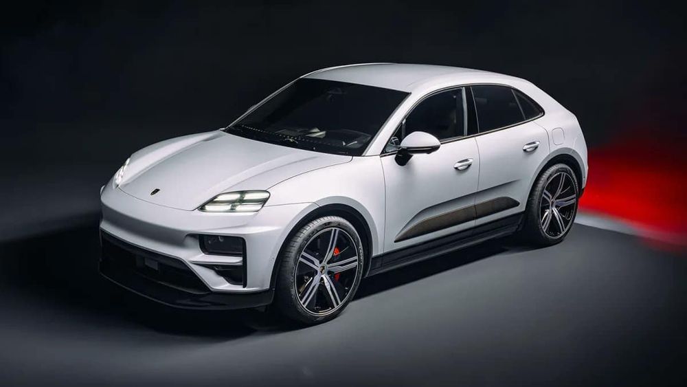 2022 macan deals ev