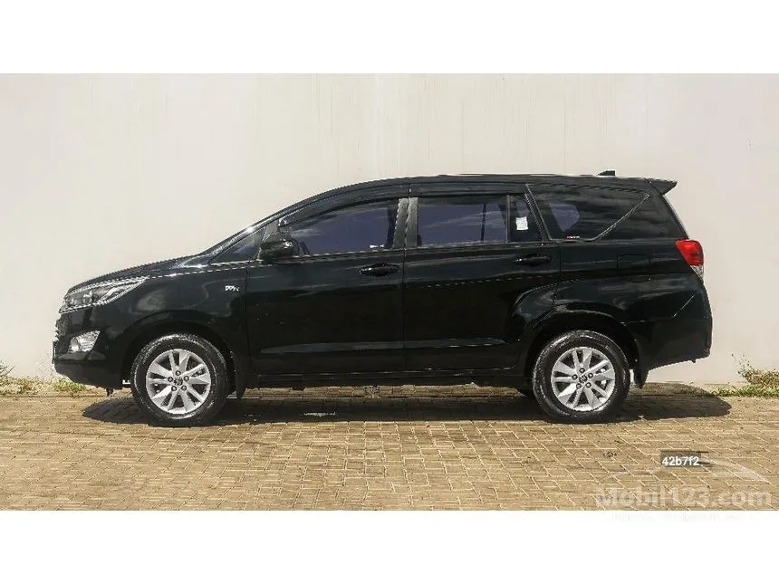 2020 Toyota Kijang Innova V MPV