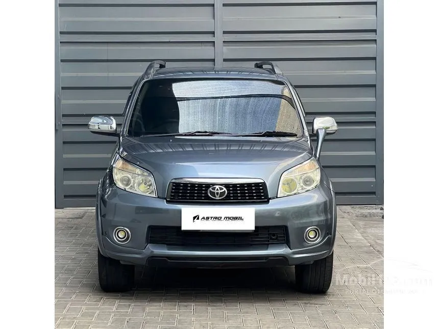 Jual Mobil Toyota Rush 2011 S 1.5 di Jawa Timur Manual SUV Abu