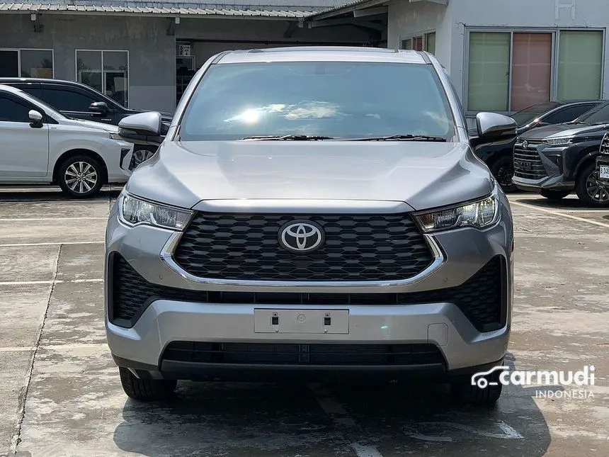 Jual Mobil Toyota Kijang Innova Zenix 2024 V HV 2.0 di Jawa Barat Automatic Wagon Silver Rp 522.000.000