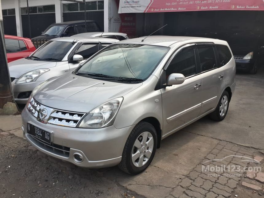 Jual Mobil Nissan Grand Livina 2011 XV 1.5 di Jawa Timur 