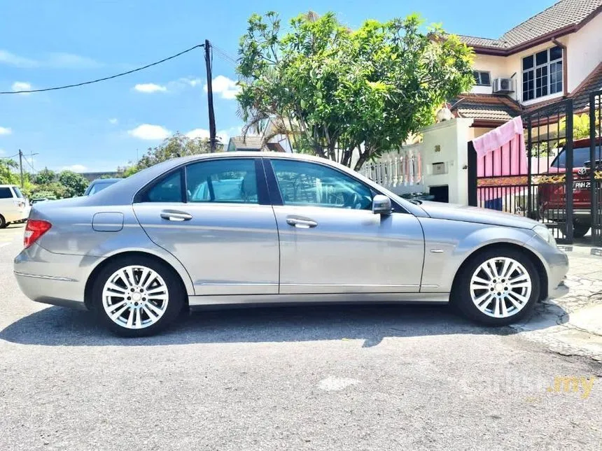 2011 Mercedes-Benz C200 CGI Elegance Sedan