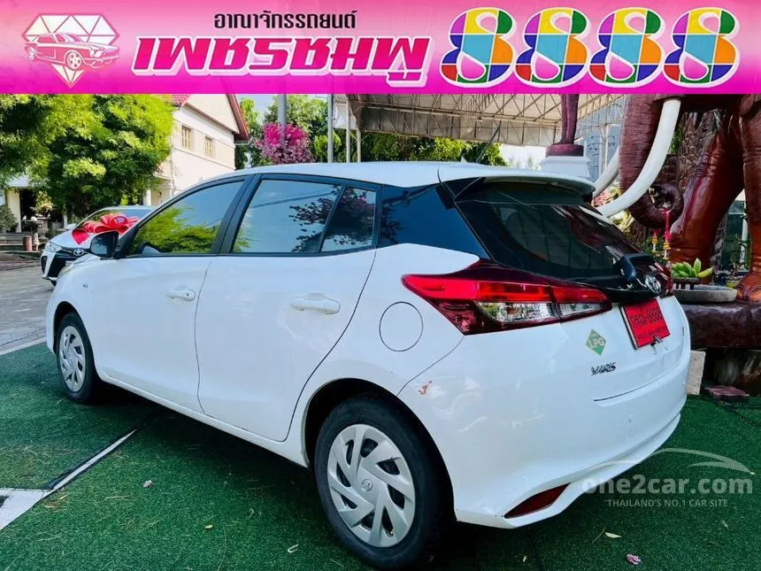2022 Toyota YARIS Entry Hatchback