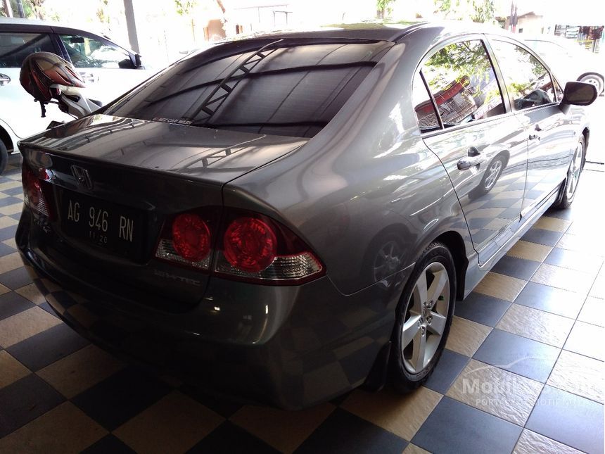 Jual Mobil Honda Civic 2006 FD 1.8 di Jawa Timur Manual Sedan Silver Rp