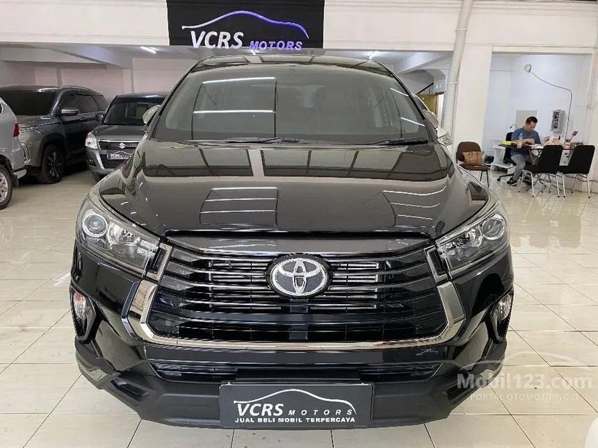 Jual Mobil Toyota Innova Venturer 2021 2.4 di Jawa Timur Automatic Wagon Hitam Rp 479.000.000