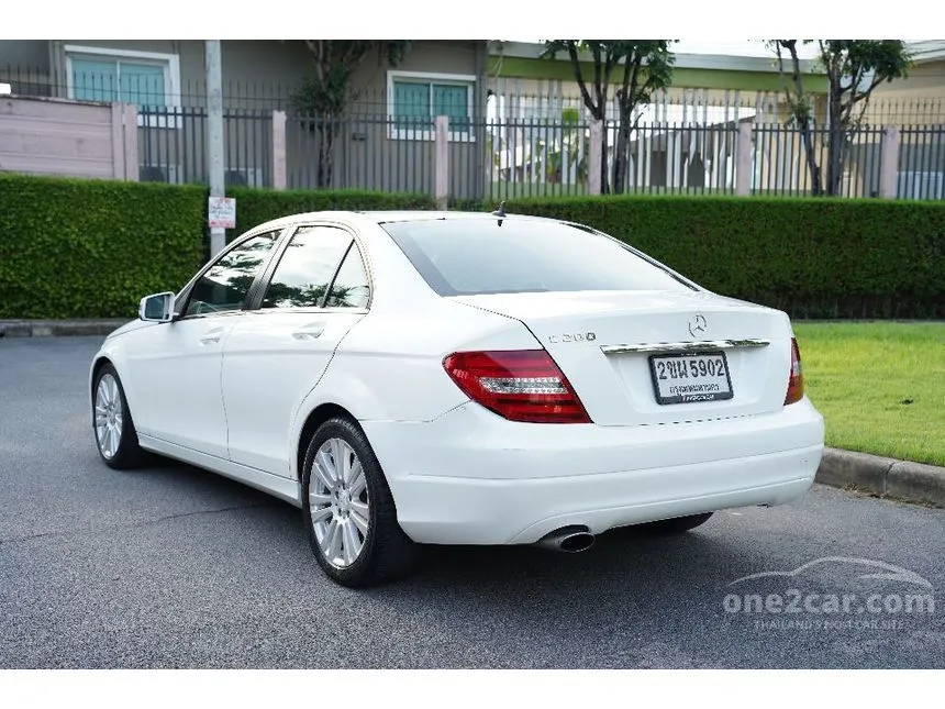 2014 Mercedes-Benz C200 CGI BlueEFFICIENCY Sedan