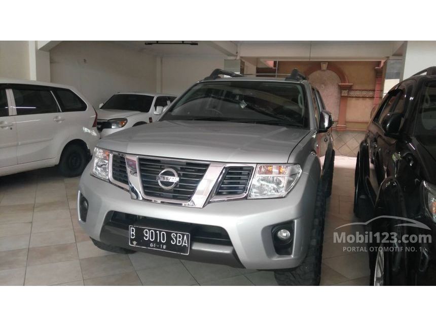 Jual Mobil  Nissan Navara 2012 Sports  Version 2 5 di Jawa 