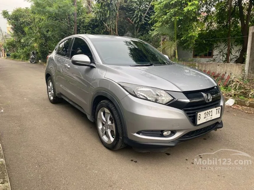 Jual Mobil Honda HR