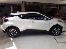 2019 Toyota C-HR 1.8 Wagon Hybrid Ready Putih Single Tone Auto2000 Setiabudi Bandung Cimahi Subang Garut Tasik Cirebon Sumedang Majalengka