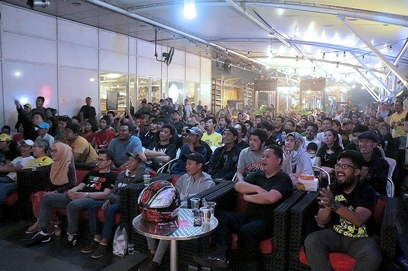 Penonton Tak Percaya Ducati Kuasai MotoGP Italia 2017 29