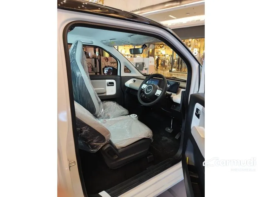 2024 Wuling Air EV Long Range + Charging Pile Hatchback