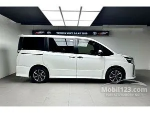 2019 Toyota Voxy 2.0 MPV