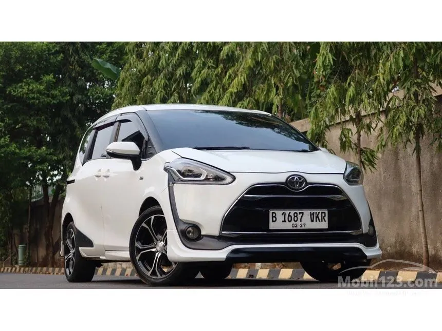 Jual Mobil Toyota Sienta 2016 Q 1.5 di Jawa Barat Automatic MPV Putih Rp 165.000.000